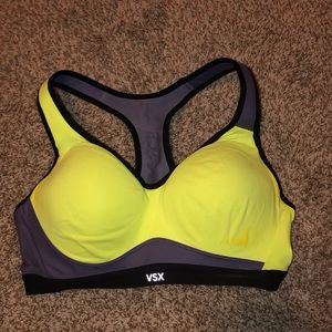 Sports bra